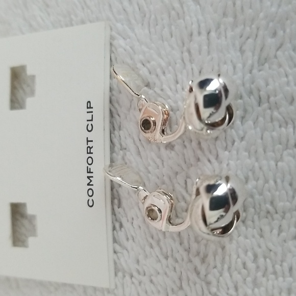 New Ralph Lauren Stud Clip-On Earrings - Picture 4 of 7